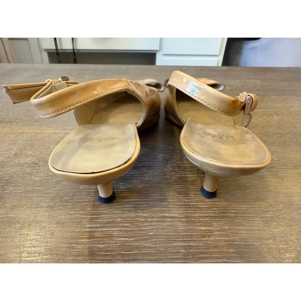 STUART WEITZMAN Tan Bow Kitten Slingback Heels Women 8.5 Fair condition